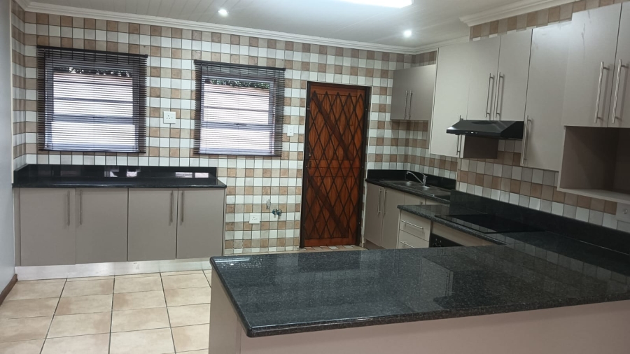 3 Bedroom Property for Sale in Beacon Bay North Eastern Cape
